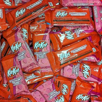 Kit Kat Raspberry + Creme Miniatures